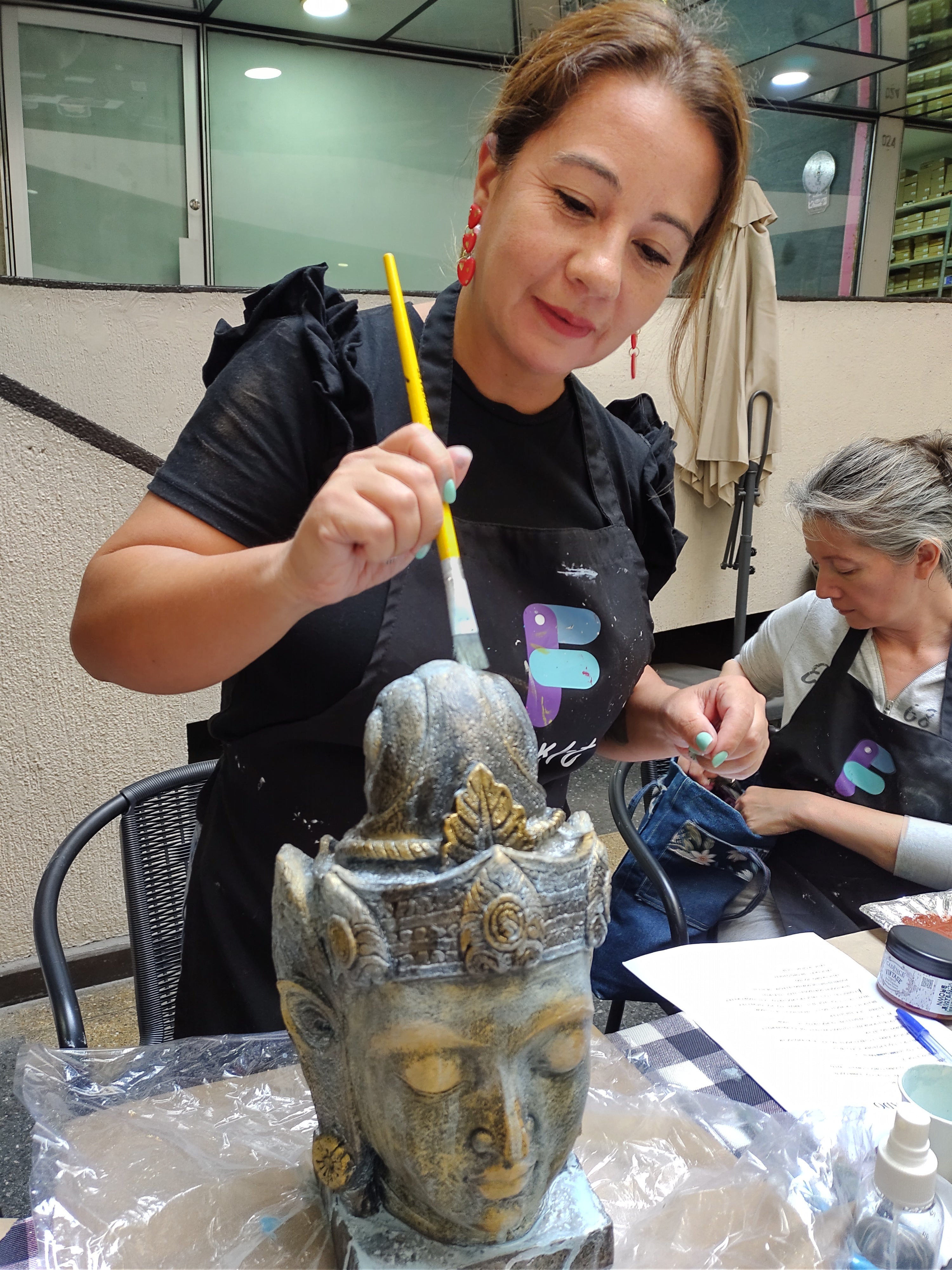 La Importancia Terapéutica de las Manualidades: Cómo la Creatividad Cura el Alma